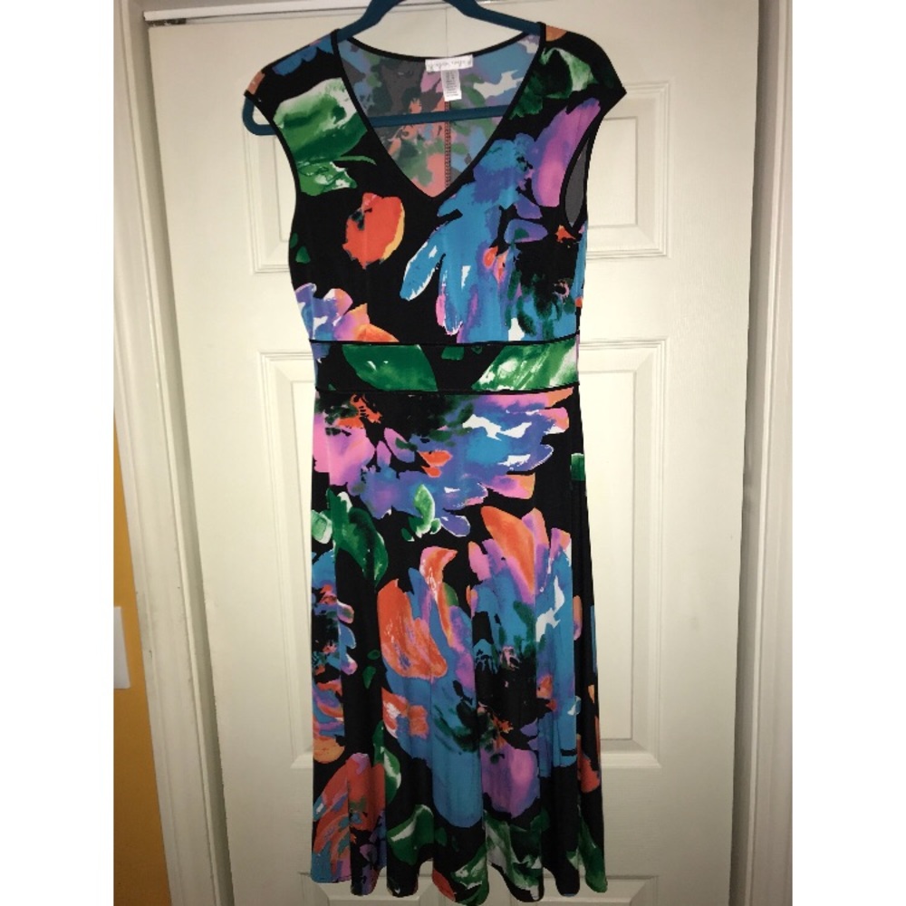 Teacher Dress - Size 6 - Like New!